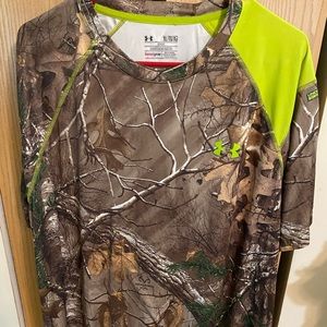 Under Armor Lightweight Shirt